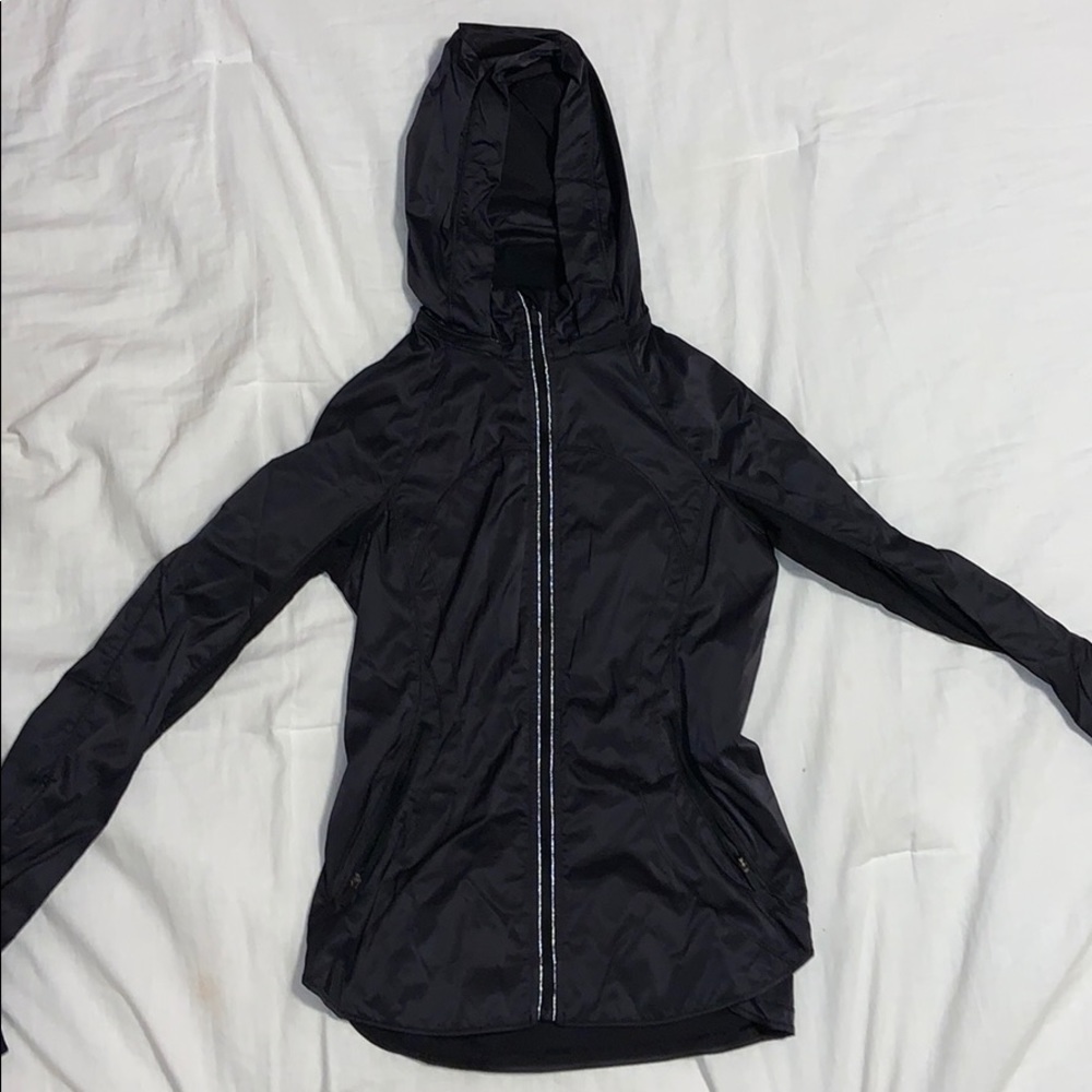 Black lulu lemon windbreaker